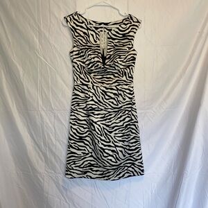 White House Black Market Black and White Sleeveless Sheath Dress